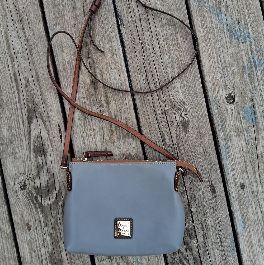 Dooney & Bourke Wexford Leather Pouchette Crossbody Bag Smooth Dlate Grey